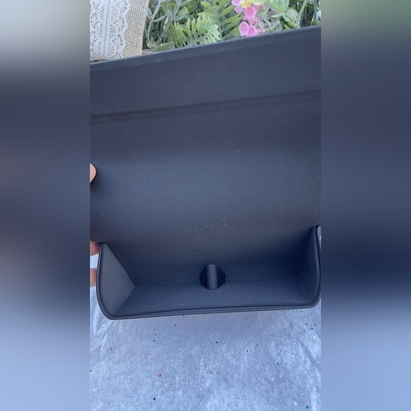 Christian Dior Sunglasses Case - Picture 3 of 4